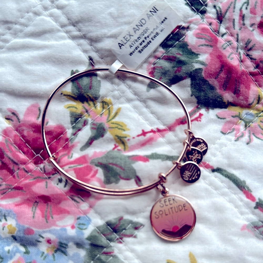 NWT Alex and Ani Gold Bangle Bracelet “Seek Solitude”